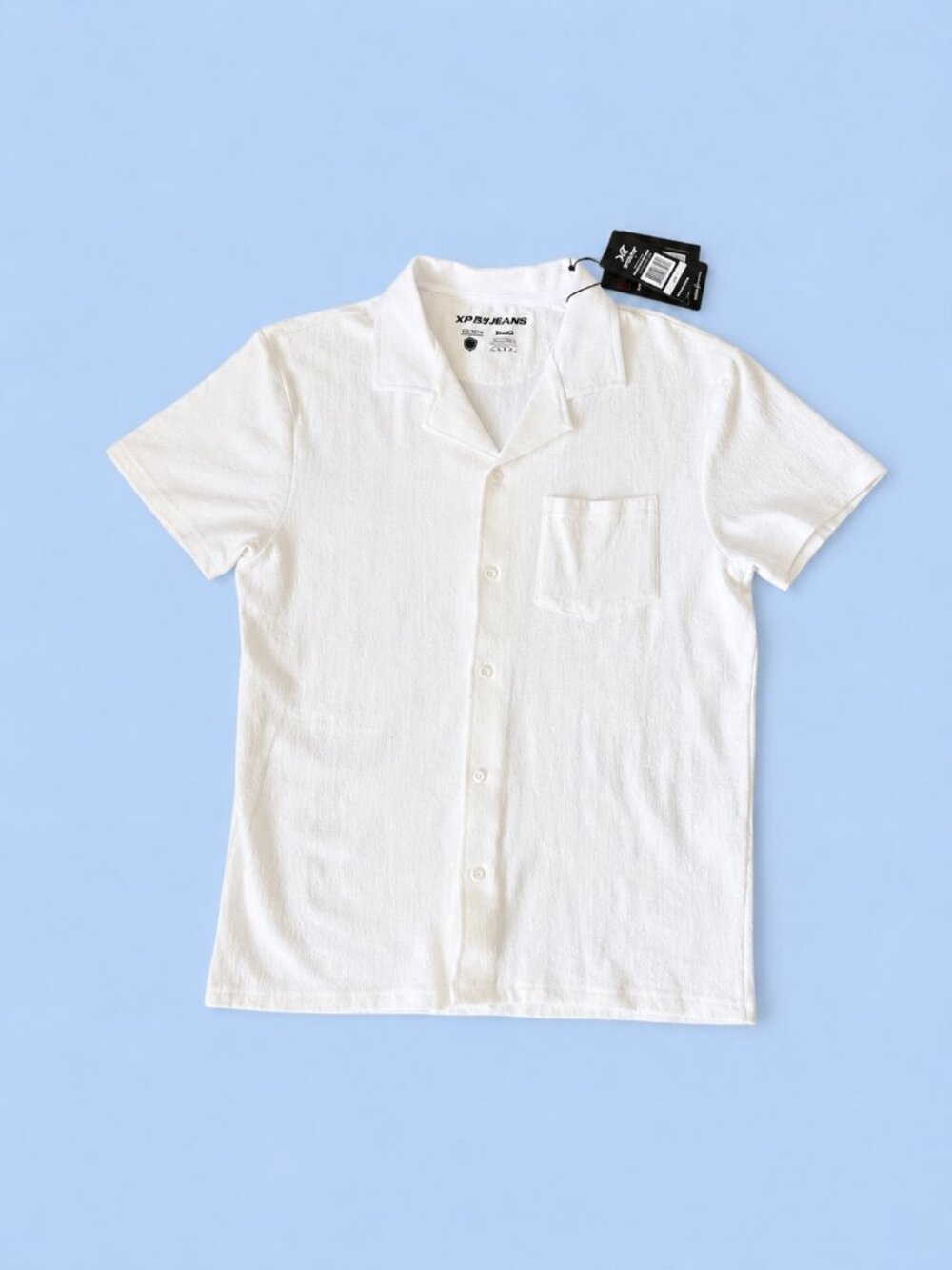 NWT XRAY Jeans White Textured Short Sleeve Button-Up Shirt Size Small